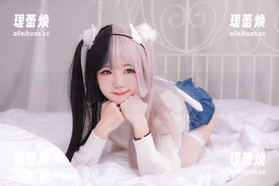 啊，sally dorasnow多啦雪的雷姆白猫装，懒得动就来换壁纸吧！